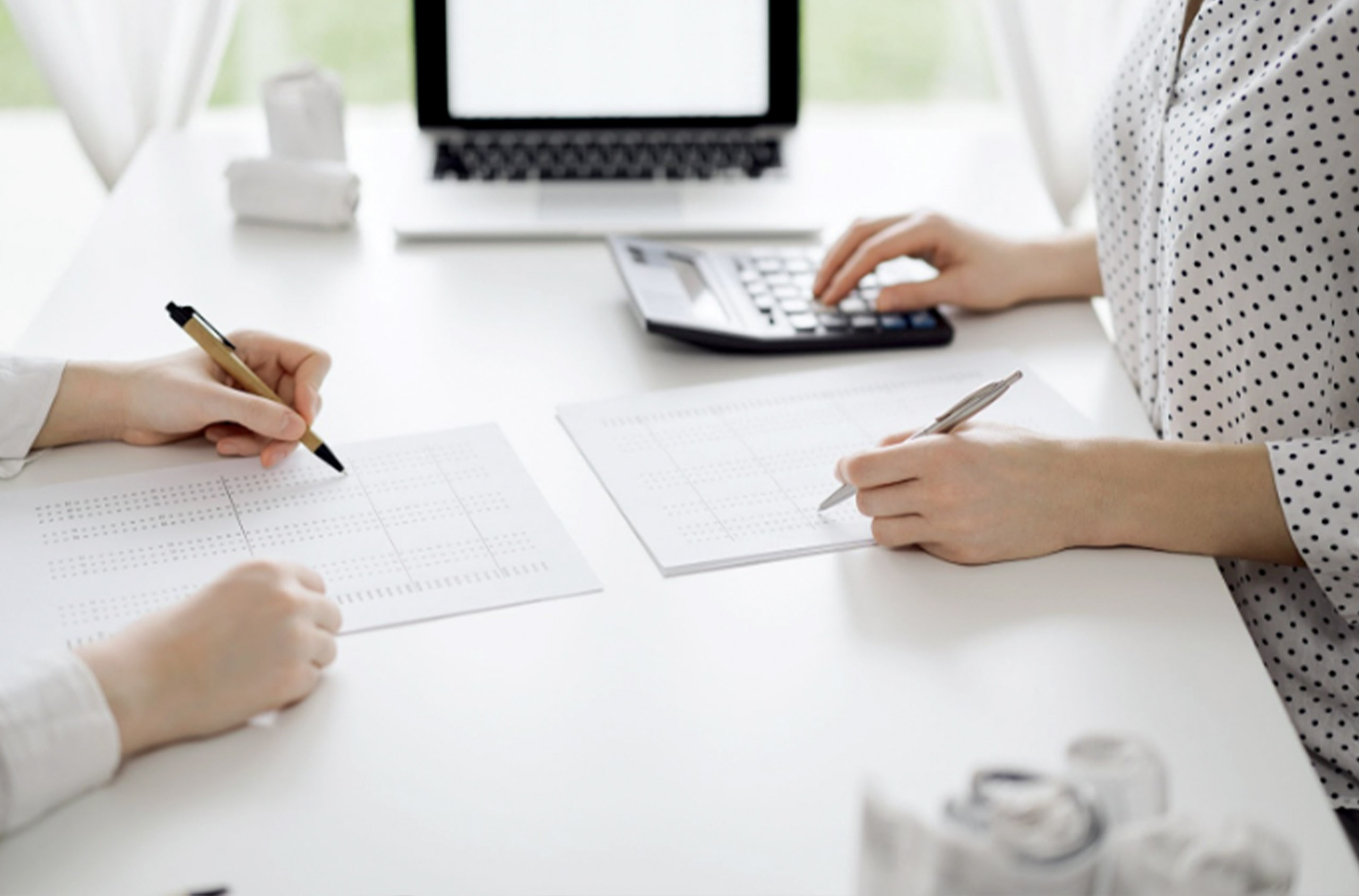 onboarding, text on white paper on wood background